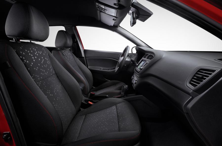 Интерьер Hyundai i20 (IB) 2018 года  (WW) (фото 5 из 43)
